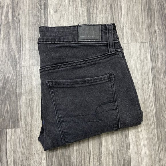 AMERICAN EAGLE Hi-Rise Jegging Skinny Leg Black Denim Jeans Women's Size 6 Short - Picture 1 of 13